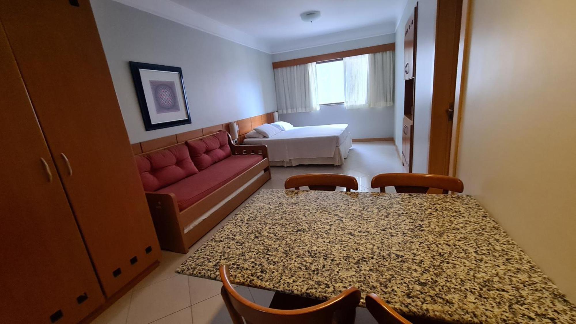 - Quartos, E Por Temporada No Centro De Bc * Balneário Camboriú