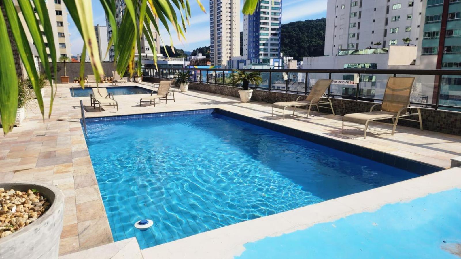 Apartamento - Quartos, E Por Temporada No Centro De Bc