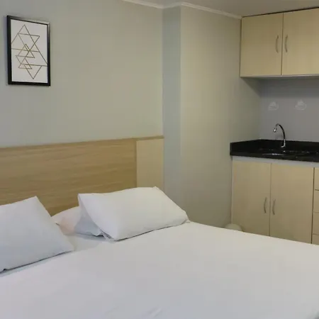 Stay - Quartos, Studios E Apartamentos Por Temporada No Centro De Bc Balneario Camboriu Exterior photo