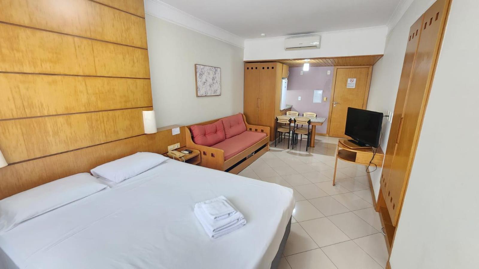 - Quartos, E Por Temporada No Centro De Bc