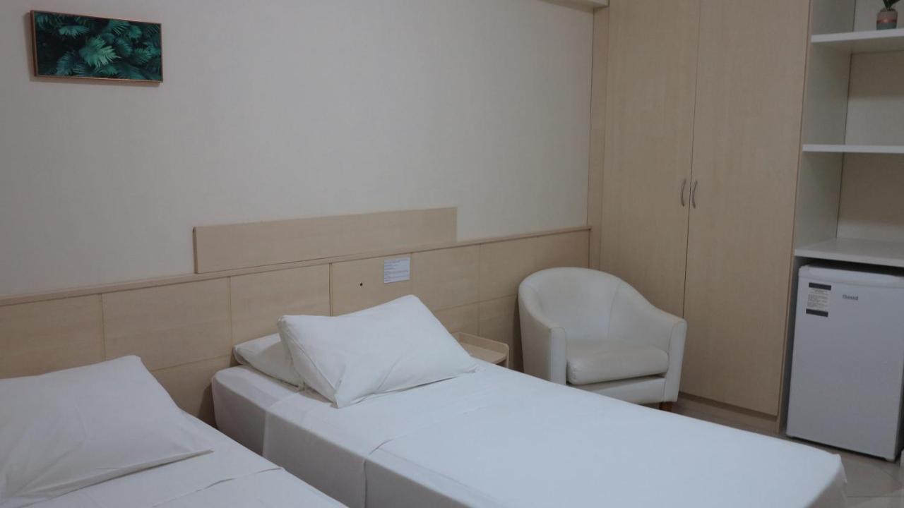 - Quartos, E Por Temporada No Centro De Bc Balneário Camboriú